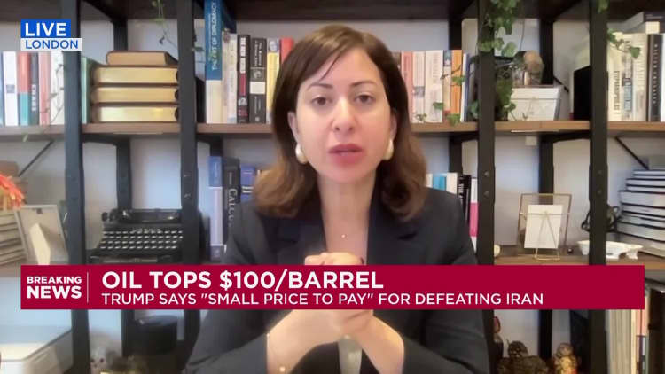 Trump backed into a corner on Iran: former defense advisor