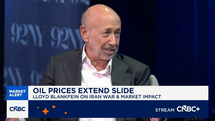 Former Goldman Sachs CEO Lloyd Blankfein: Iran war won't last very long 'because it can't'