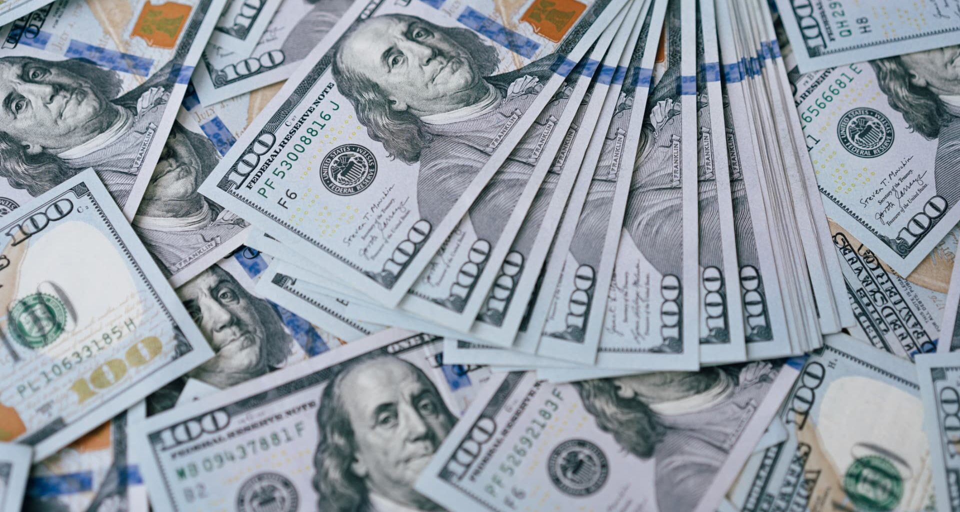 Currencies pause amid uncertainty over U.S efforts to end Iran war