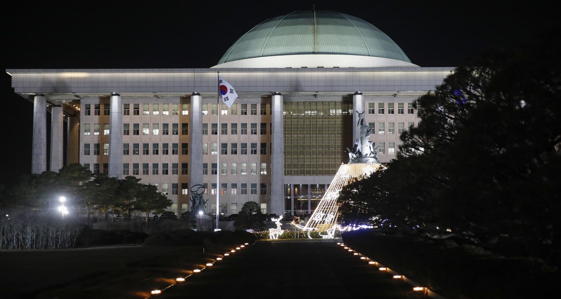 South Korea passes special bill to implement its $350 billion U.S. investment pledge