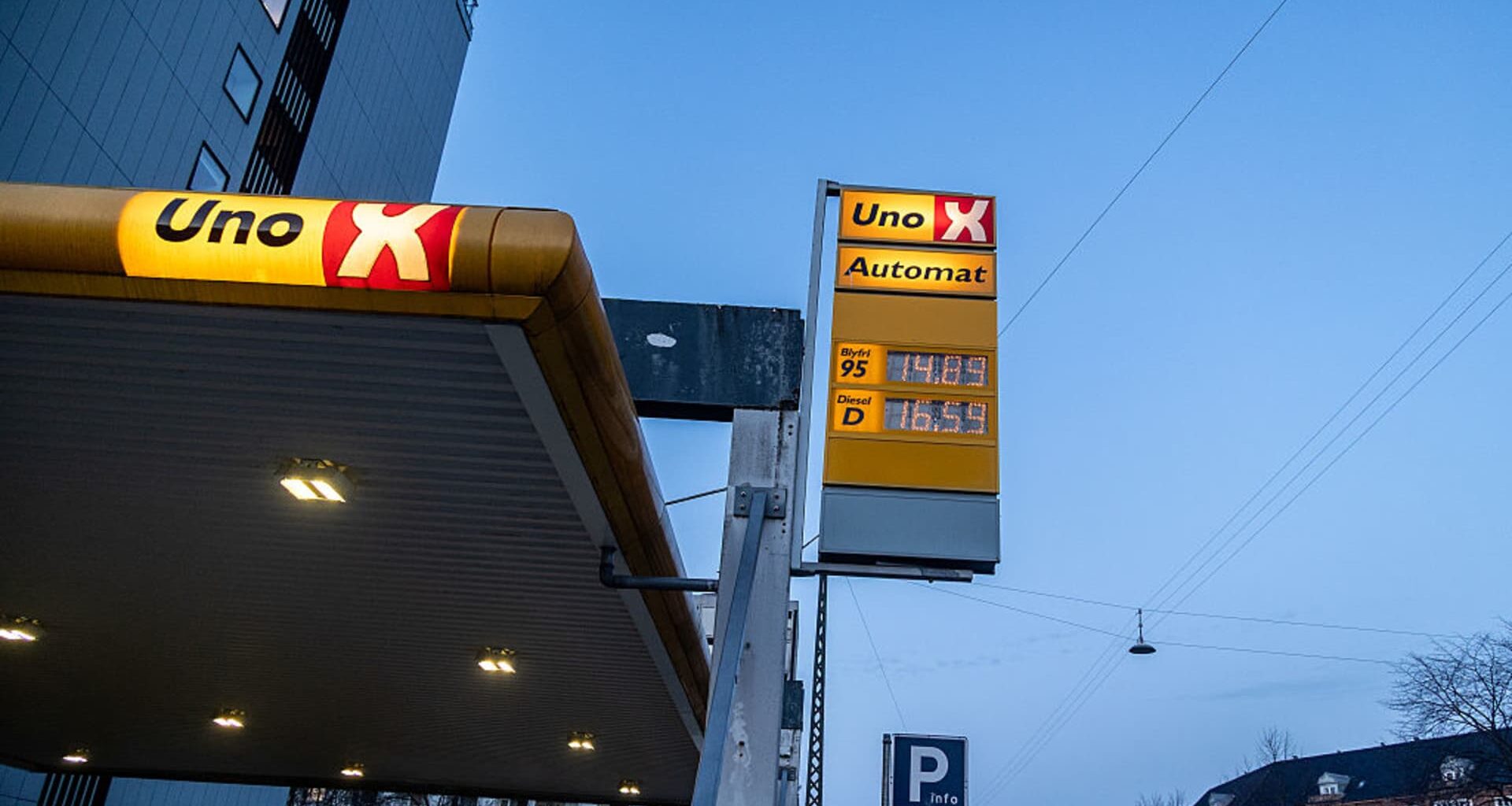 Danes urged to avoid driving as oil prices spike