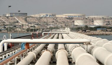 Could U.S. attack Iran's Kharg Island as it sends more troops?