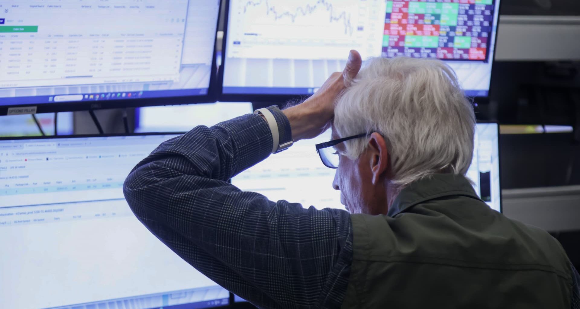 Cramer tells investors to ‘sit on your hands’ as U.S.-Iran war rattles stocks