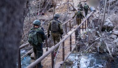 IDF to strike crossings on Litani River