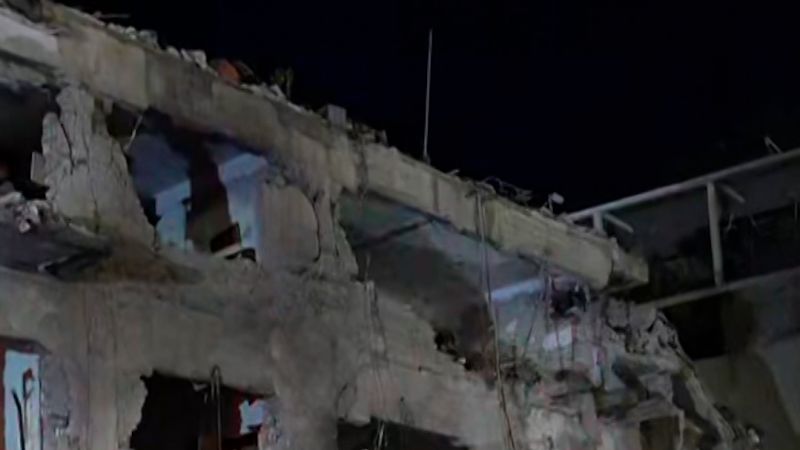 Video: Iranian ballistic missile attacks strike heart of Tel Aviv