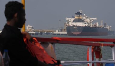 Iran oil exports continue as tankers cross the Strait of Hormuz despite conflict