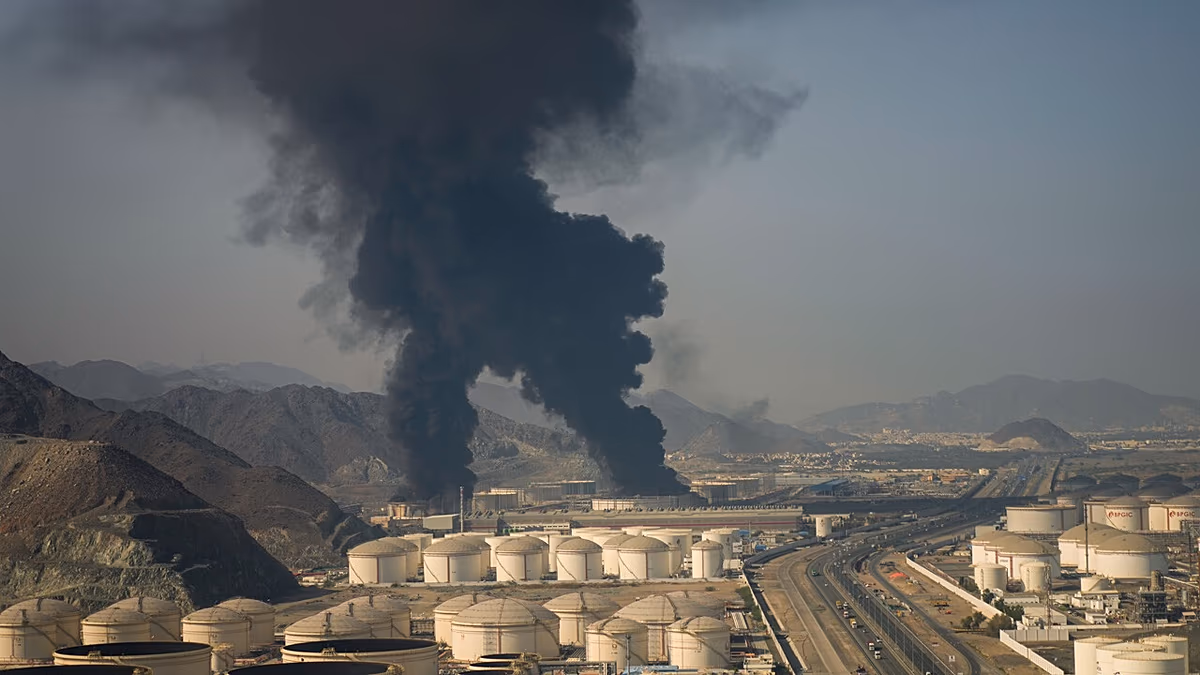 Iran continues strikes on Gulf states day after US threatens oil facilities