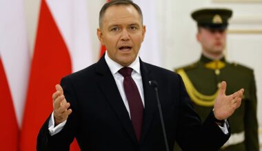 Polish President Nawrocki vetoes law unlocking €44bn in EU defence loans