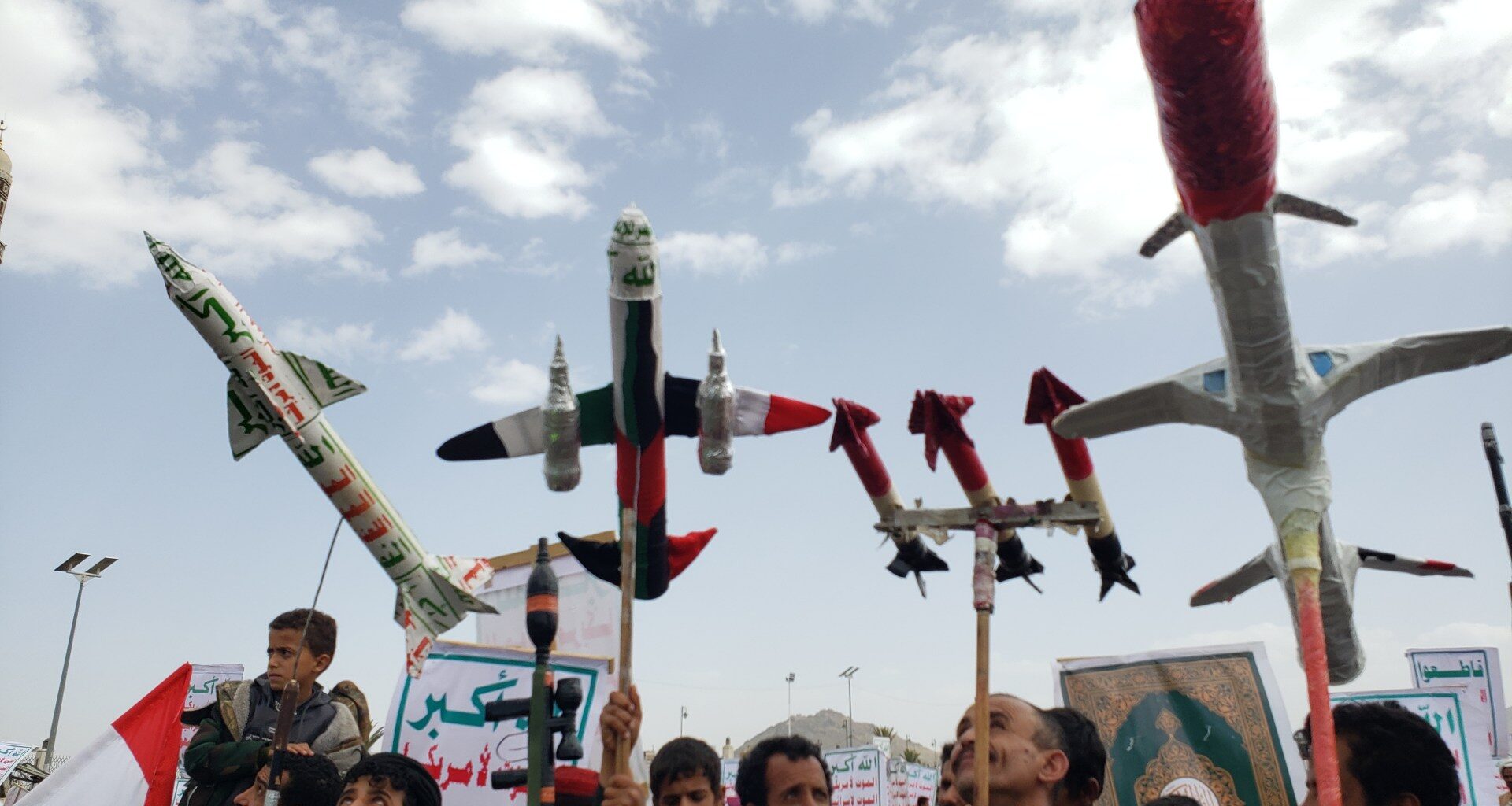 Houthis open new front in Iran war: Will Yemeni group block Bab al-Mandeb? | US-Israel war on Iran News