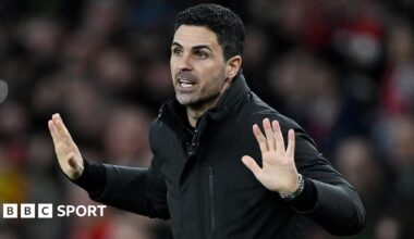 Arsenal boss Mikel Arteta holds his hands up while on the touchline during their match against Chelsea