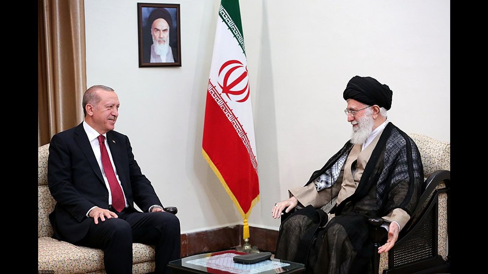 Türkiye calls for negotiations after US and Israel launch an illegal war against Iran