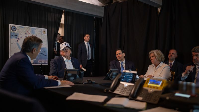 Hunkered at Mar-a-Lago, Trump makes his club a makeshift Situation Room