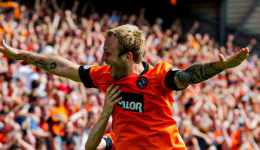 JOHNNY RUSSELL MAKES STUNNING RETURN TO TANNADICE
