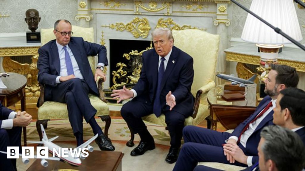 Trump threatens to halt trade with Spain over military base access - BBC