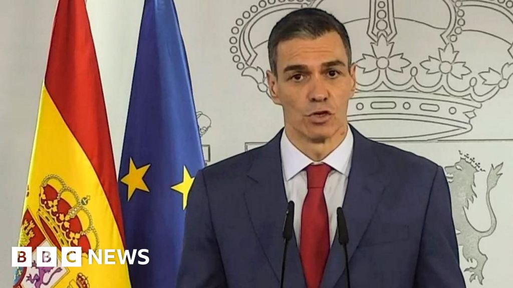 Spain's Pedro Sánchez hits back at Trump threat to sever trade saying 'no to war' - BBC