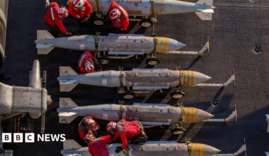 Graphic explaining how Israel’s patriot missile system works. The sequence is as follows: Radar scans sky to detect and locate incoming enemy threat, control station guides missiles to target and can alter timing of detonation, missile launcher holds up to 16 missiles, which can be fired in less than nine seconds. Source: Raytheon Company