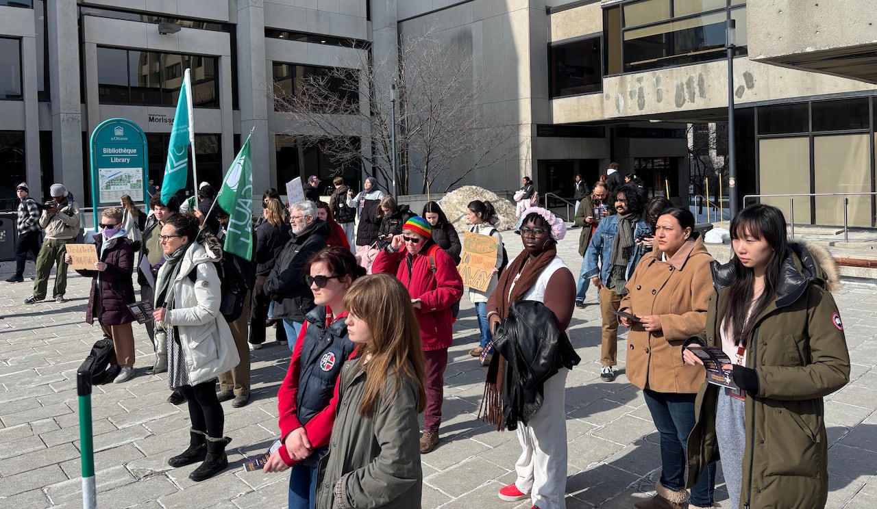 Cuts to OSAP rally at University of Ottawa, March 4, 2026