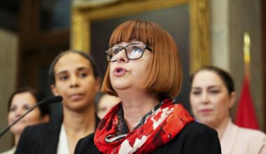 Clocks spring forward this weekend, for last time in B.C.