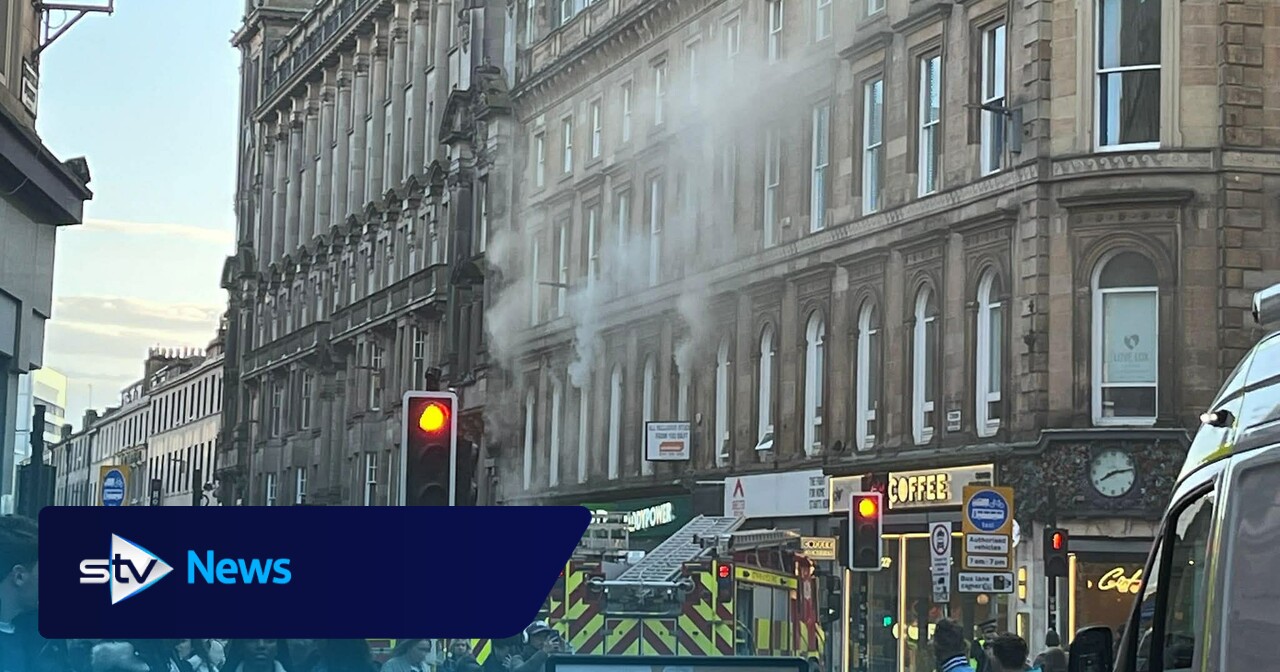 Streets closed as firefighters tackle blaze in Glasgow city centre