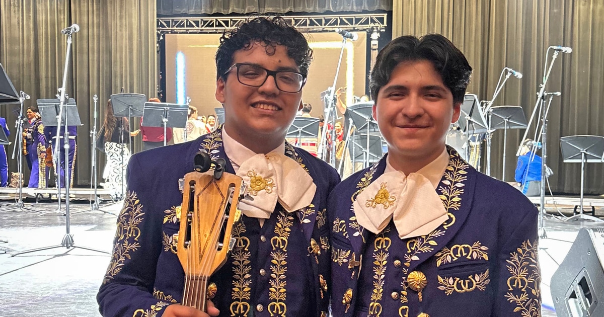 Champion high school mariachi musician and family released from immigration detention after growing outcry