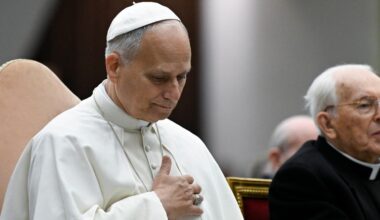 Pope Leo mourns victims in Middle East, prays for peace