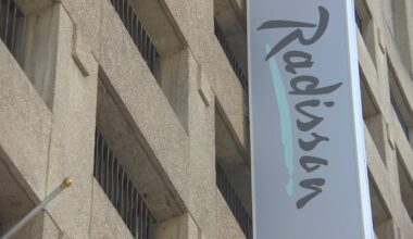 Suspect in Dollarama incident faces new charges after arrest in knife threat