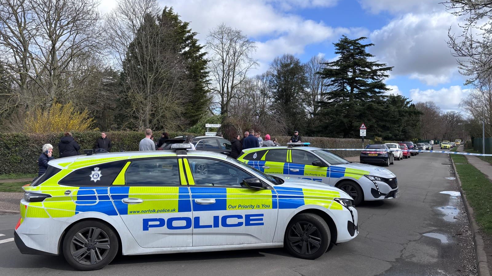 Thorpe St Andrew High School near Norwich placed in lockdown after teenage girl is stabbed