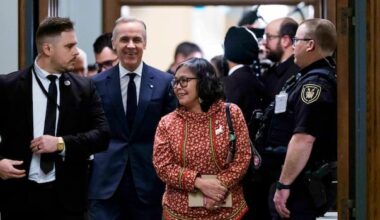 Latest floor-crossing puts Liberal majority within grasp — but Carney could still hit snags