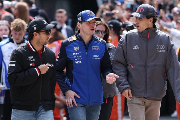 Max Verstappen, Red Bull Racing, Gabriel Bortoleto, Audi F1 Team, Sergio Perez, Cadillac Racing