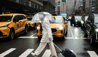 Heavy rain, strong storms expected in NYC Monday as cold front moves through