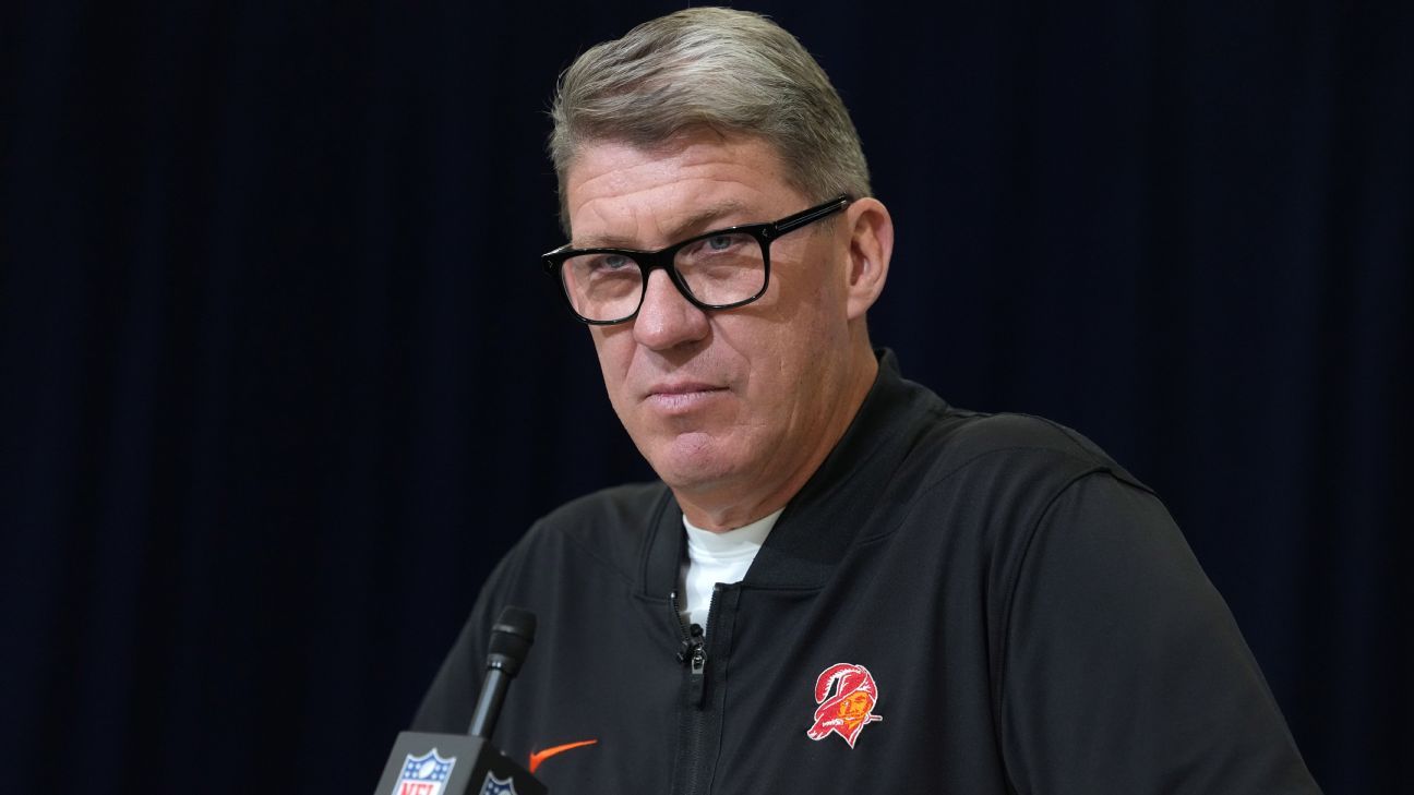 Bucs GM Licht not 'betrayed' by Evans leaving as free agent