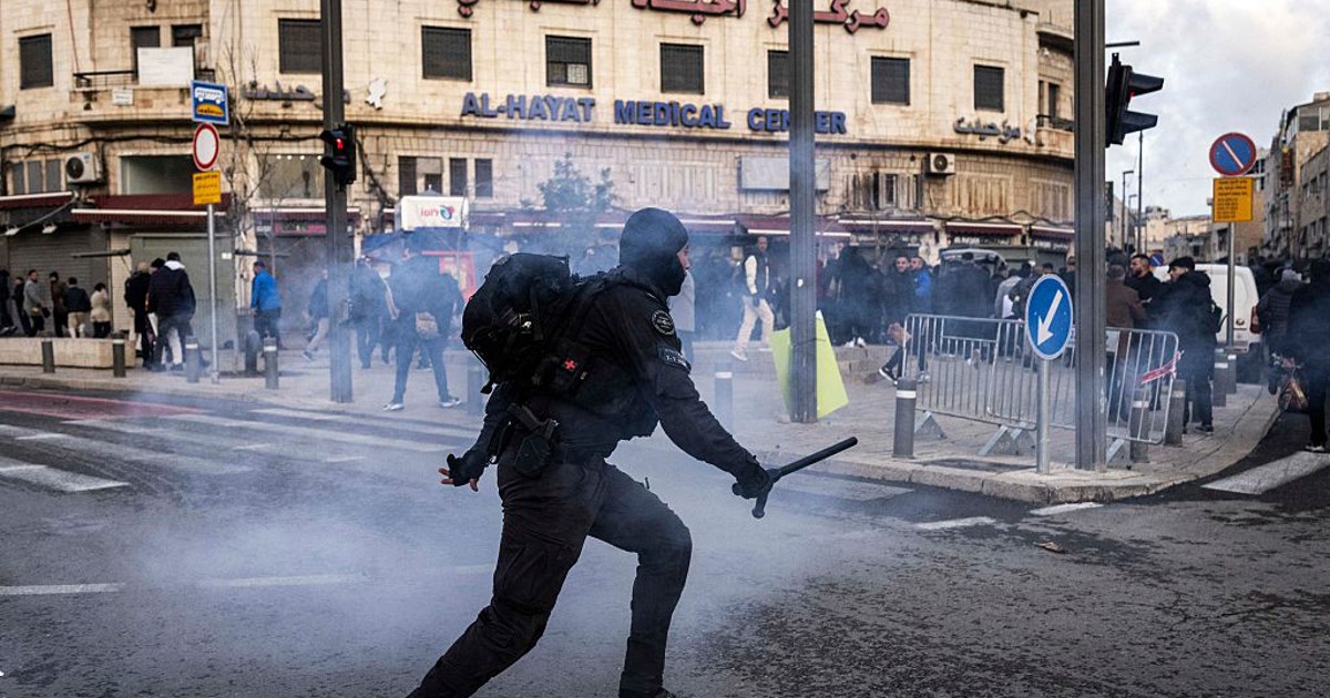 Live updates: US deploys thousands more troops to the war as Iran threatens world tourism sites