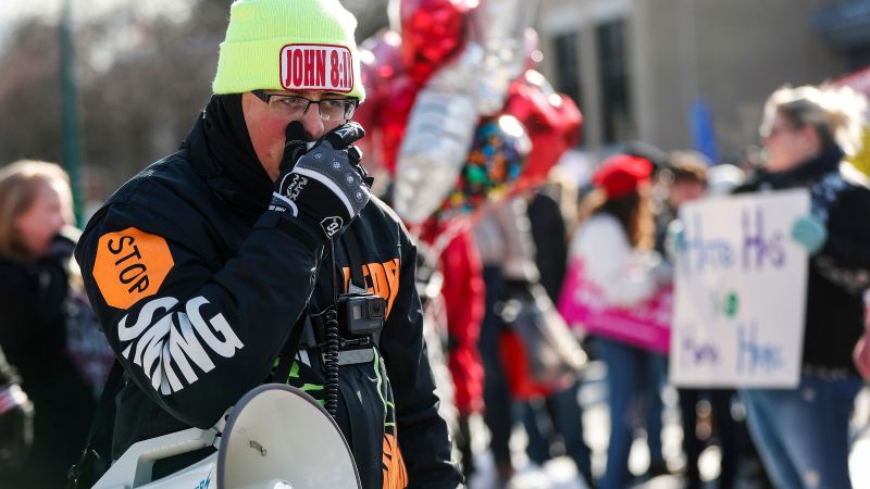 Supreme Court revives First Amendment lawsuit from street preacher who called concertgoers ‘whores,’ ‘Jezebels’ and ‘sissies’