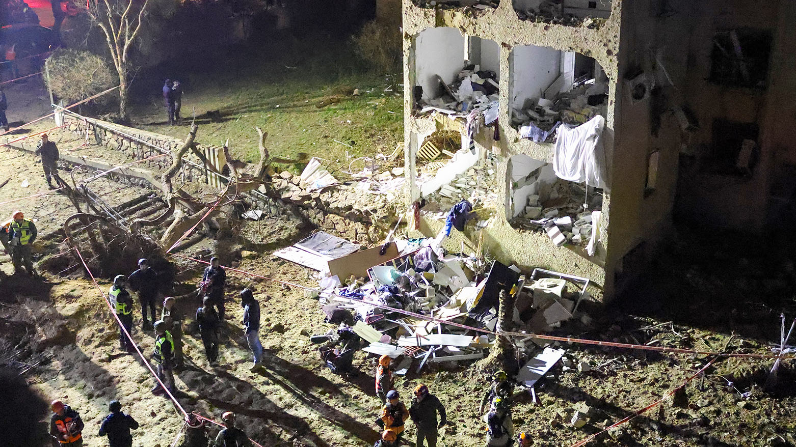 Iranian Missiles Strike Dimona and Arad in Southern Israel, Injuring Over 100