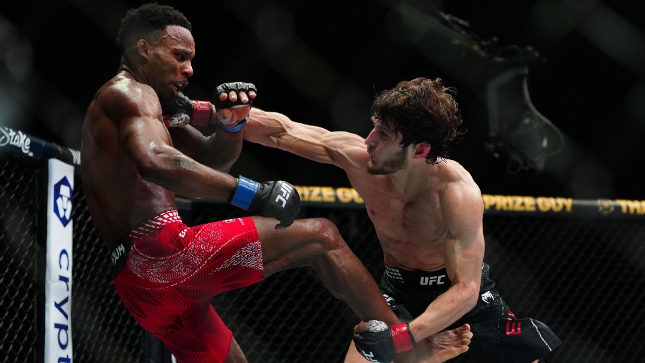 UFC London LIVE! Lerone Murphy stunned by Movsar Evloev in fascinating main event