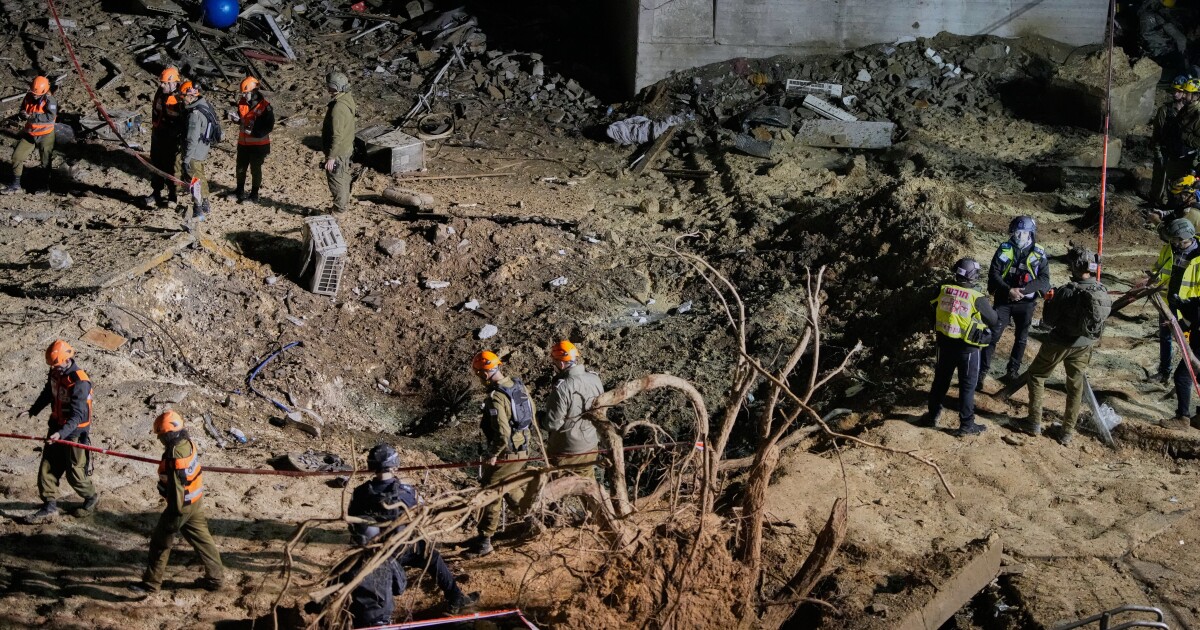 Trump threatens to 'obliterate' Iran's power plants as Iran strikes 2 Israeli cities