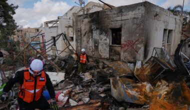 US and Iran trade threats of expanding war after strikes near Israeli areas tied to nuclear sites