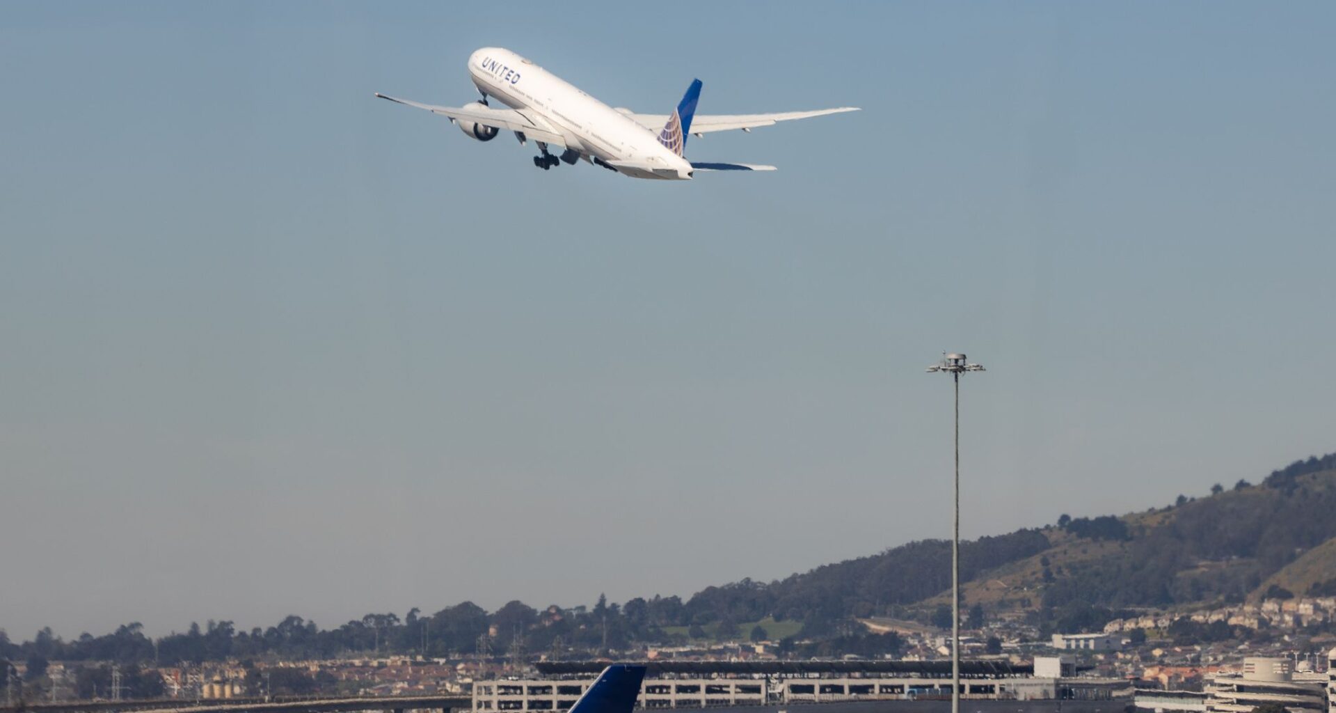 U.S. issues ‘worldwide caution’ alert to travelers amid Iran war