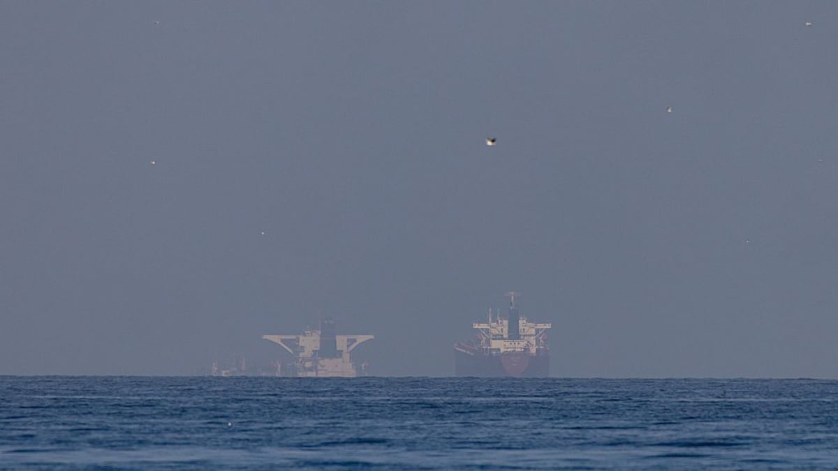 Trump delays striking Iran's power plants for 5 days during 'productive conversations'