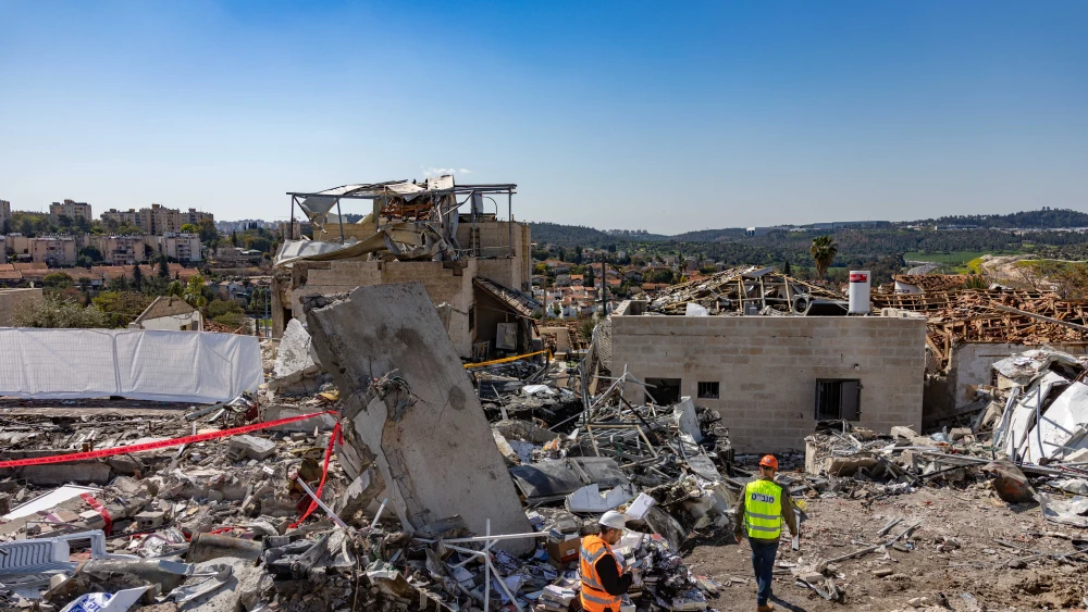 The scene of an Iranian ballistic missile strike in Beit Shemesh, central Israel. The impact caused extensive destruction and killed nine people, March 2, 2026. Photo by Yonatan Sindel/Flash90.