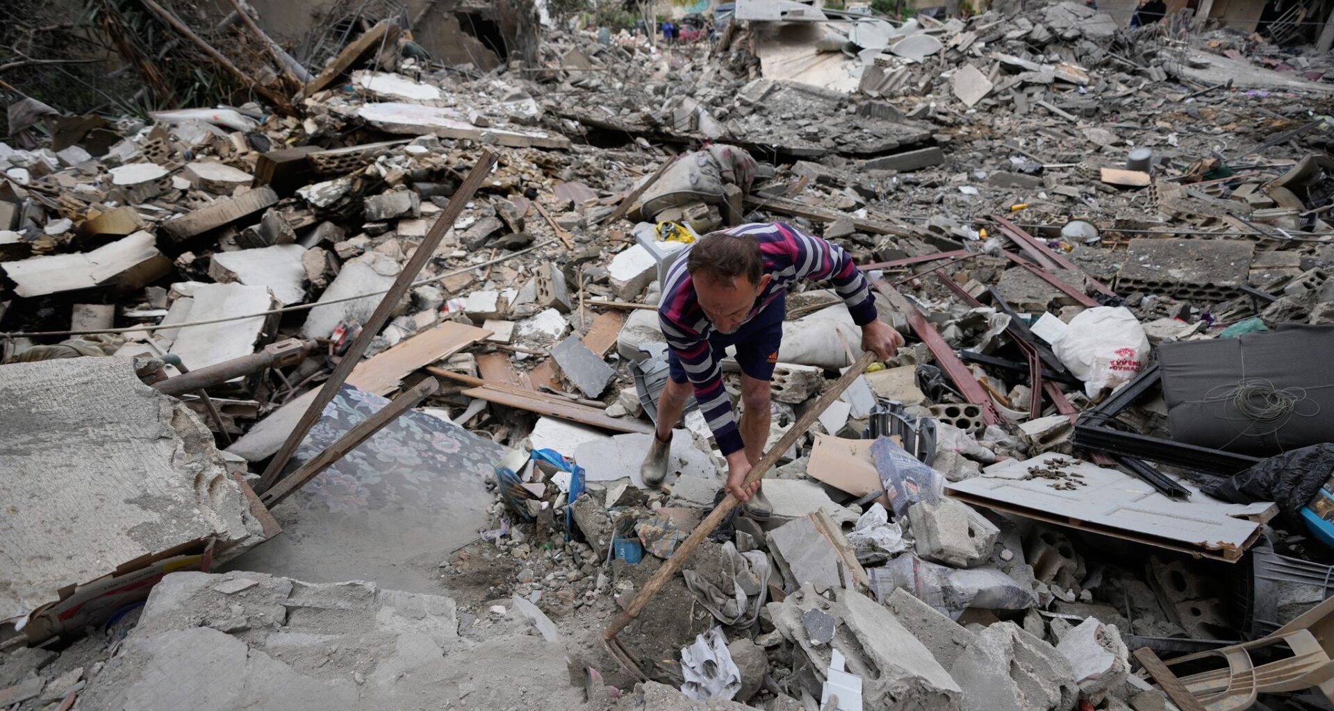 Israel launches strikes on 'heart of Tehran' as Trump delays Strait of Hormuz deadline