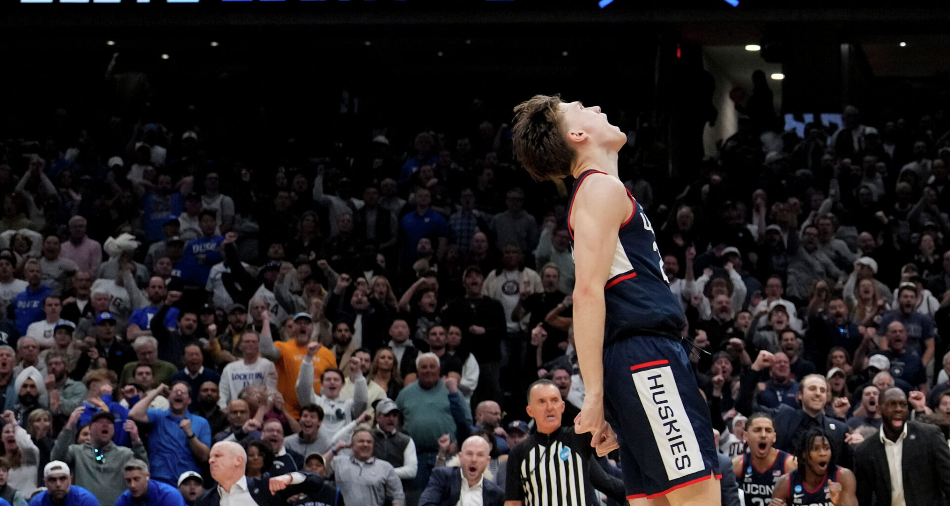 Braylon Mullins' buzzer-beater lifts UConn to win over Duke