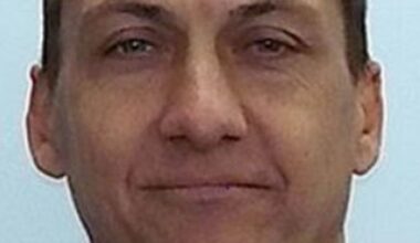 Monthslong manhunt for fugitive sovereign citizen Dezi Freeman ends in police shooting