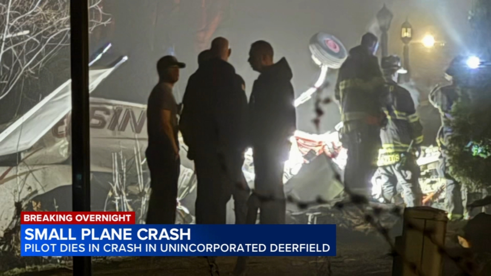 Pilot killed after plane crashes near townhomes in unincorporated Deerfield, Lake County Sheriff's Office says