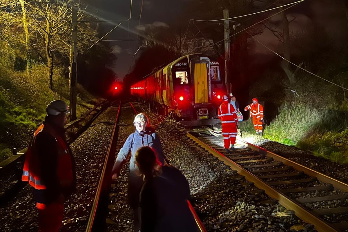The train came to a stop near Penkridge, Staffordshire