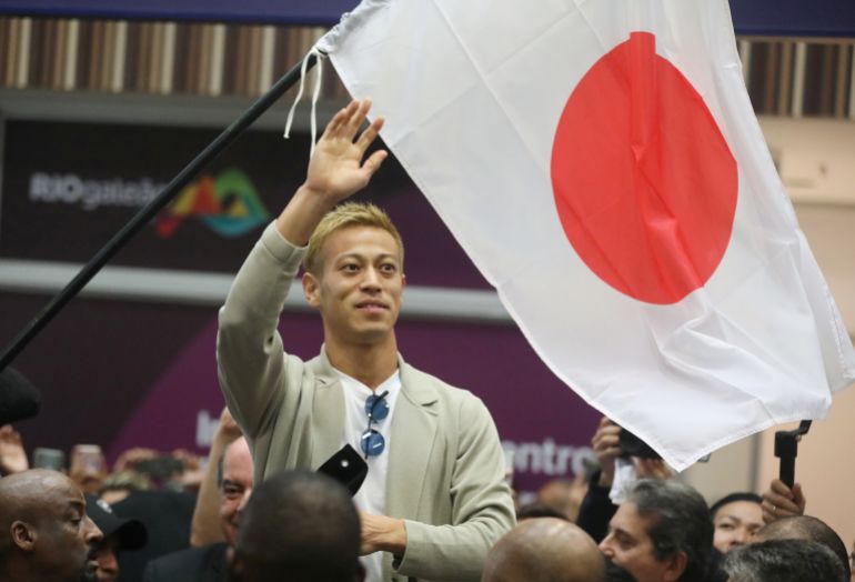 Soccer Football - Keisuke Honda arrives in Rio to join new club Botafogo - Antonio Carlos Jobim International airport, Rio de Janeiro, Brazil - February 7, 2020 Keisuke Honda arrives at the airport and is greeted by Botafogo fans REUTERS/Pilar Olivares