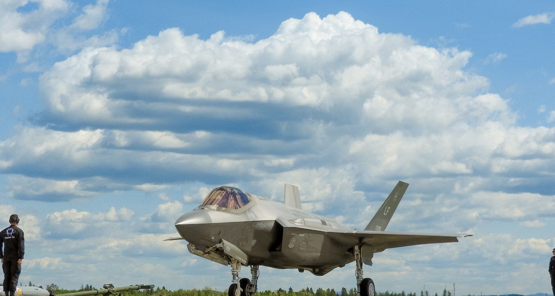 Has Iran brought down an ‘unkillable’ US F-35 jet? | US-Israel war on Iran