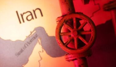 US Navy tells shipping industry Hormuz escorts not possible for now