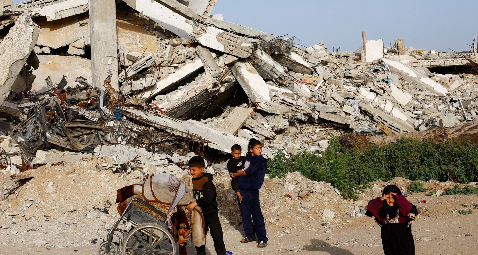 Israel continues Gaza attacks amid regional war, kills several Palestinians | Israel-Palestine conflict News