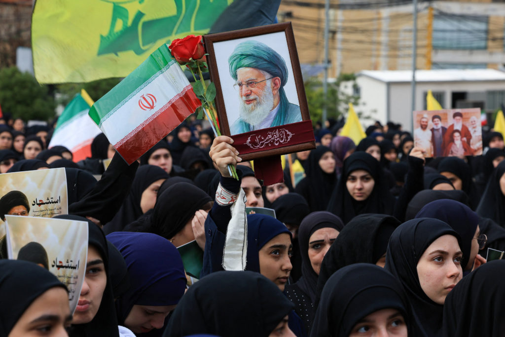 Hezbollah supporters Rally in solidarity with Iran, in Beirut